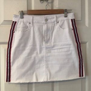 Guess mini skirt
